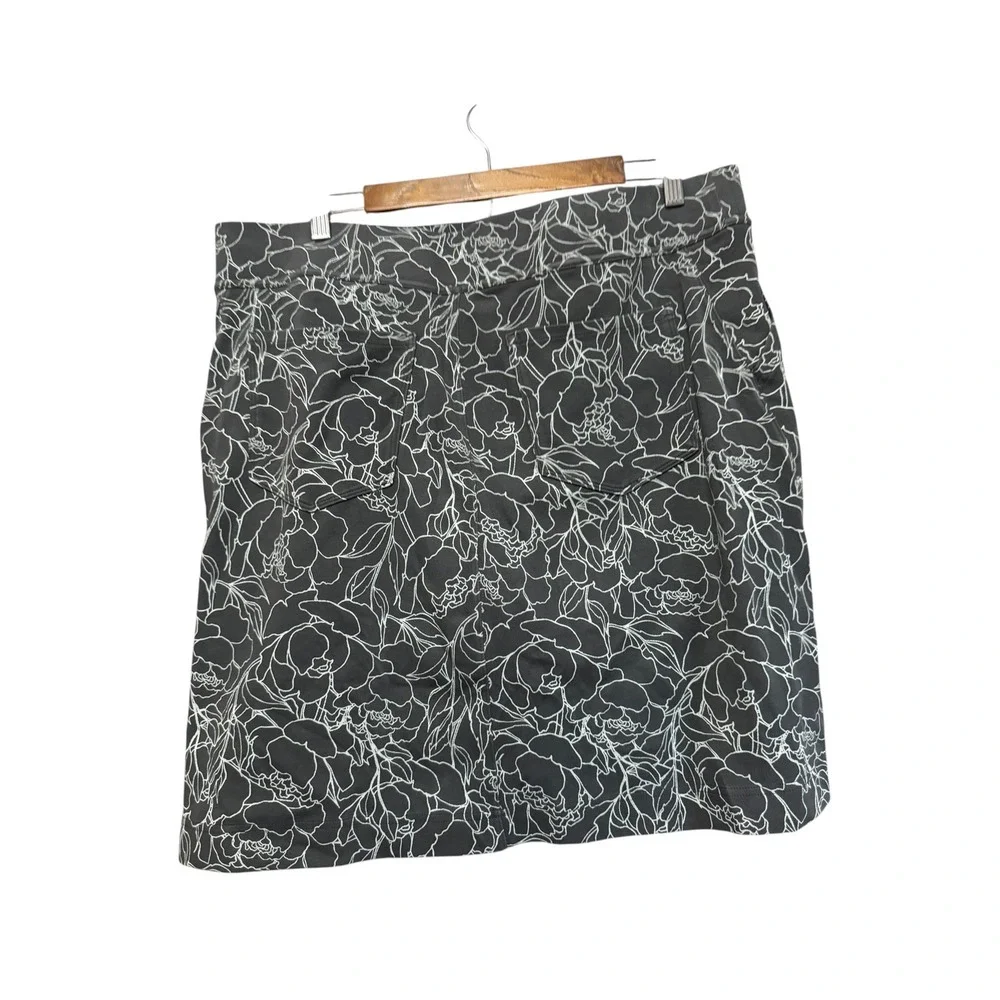 Duluth Trading Co Skort Womens Large Grey Excellent Floral Cotton Spandex Active